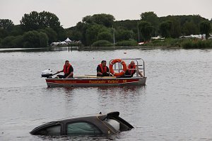 Gemeinsame Übung am Stausee