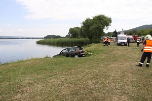 Gemeinsame Übung am Stausee