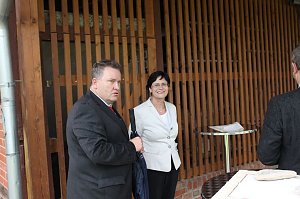 Ministerpr&auml;sidentin besucht Kleinod