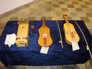 Zur Stra&szlig;e der Musik geh&ouml;rend