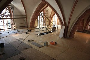 Im Innern eine Baustelle: Blasiikirche