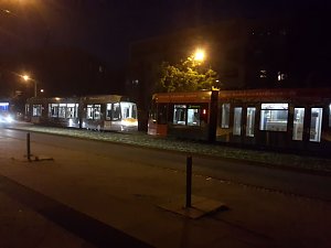 Nicht angezogen