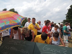 Tauziehen &uuml;ber die Helme