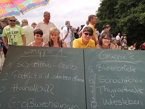 Tauziehen &uuml;ber die Helme