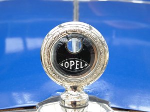 Oldtimer nach der Zuverl&auml;ssigkeitsfahrt