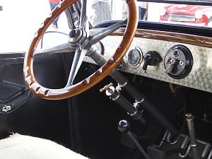 Oldtimer nach der Zuverl&auml;ssigkeitsfahrt
