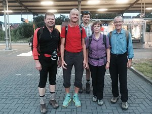 Von links: Am Start in Seesen:  Berthold Theus, Detlef Koch, Bodo Schwarzberg, Dr. Dagmar Rimek, Prof. Dr. Reinhard Kappe.