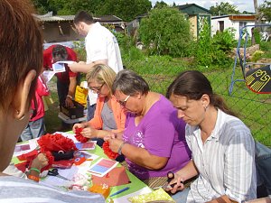 Spielenachmittag in Gartenanlage