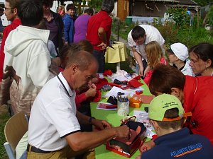 Spielenachmittag in Gartenanlage