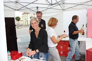 Weinfest bei Traumwetter er&ouml;ffnet
