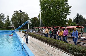 Abbaden im Greu&szlig;ner Freibad
