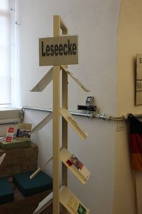 25 Jahre Demokratie dargestellt