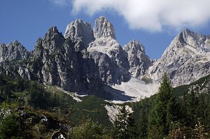 Eine bizarre Bergwelt von einzigartiger Sch&ouml;nheit bot sich den Landsenioren. Hier ein Blick auf die Bischofsm&uuml;tze.