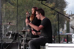Musik und Artistik auf dem Theaterplatz