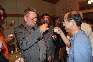 M&auml;nnerchor aus Japan begr&uuml;&szlig;t