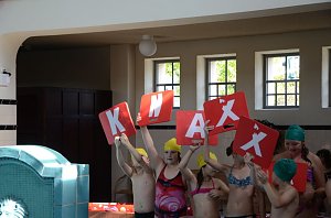 Knax-Pool-Party