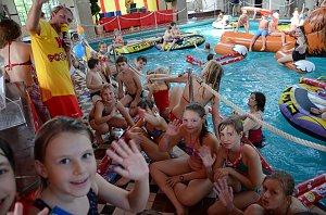 Knax-Pool-Party