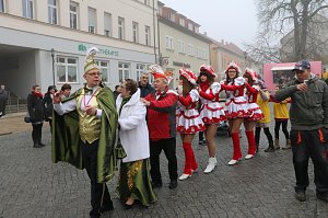 Von der Schl&uuml;ssel&uuml;bergabe