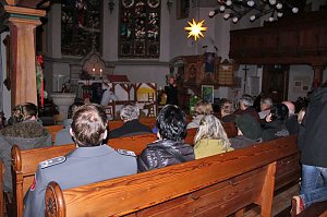 Krippenspiel und Weihnachtsmarkt