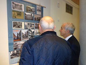 Ausstellung in der Flohburg er&ouml;ffnet