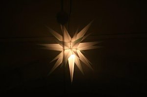 Weihnachtsmarkt in Obergebra bei Blitz und Donner