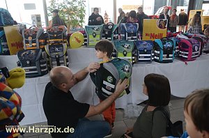 Viel los in der Autowelt Peter