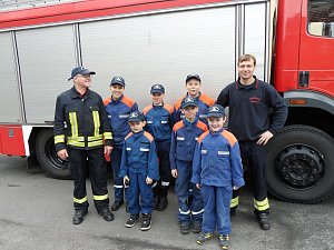 Besuch bei hauptamtlichen Rettern