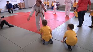 Kindergartensporttag in der Nordh&auml;user Wiedigsburghalle