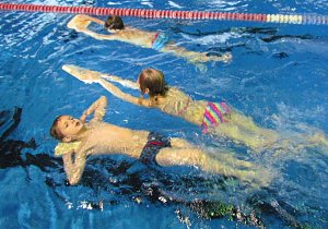 Aufbauschwimmen im Badehaus