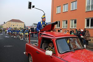 N&auml;rrinnen und Narren zogen durch Sondershausen (1)