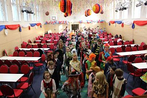 Karneval in evangelischer Grundschule