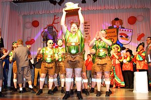 Zum 8. M&auml;nnerballettwettbewerb des BCC im Bleicher&ouml;der Kulturhaus sollte es zum Kopf an Kopf Tanzen kommen