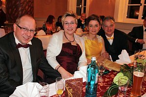 nnz/kn: Ballgefl&uuml;ster mit Premiere
