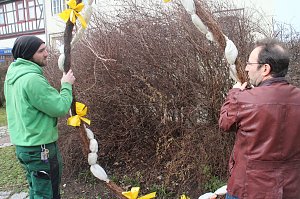 Der erste Brunnen ist geschm&uuml;ckt - das Nordh&auml;user Meerpferdchen verzierten die Sch&uuml;lerinnen und Sch&uuml;ler des F&ouml;rderzentrums Pestalozzi
