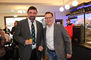Café Pille und 10 Wohnungen