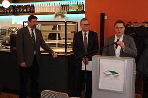 Café Pille und 10 Wohnungen