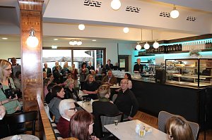 Café Pille und 10 Wohnungen