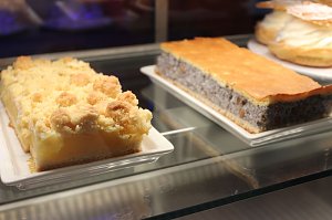 Café Pille und 10 Wohnungen