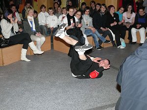 Tanzen im Jugendclubhaus