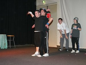 Tanzen im Jugendclubhaus