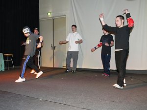 Tanzen im Jugendclubhaus