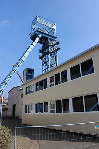 Neue Seilfahrtsbr&uuml;cke wird montiert