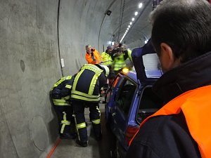 Gro&szlig;&uuml;bung im H&ouml;llbergtunnel