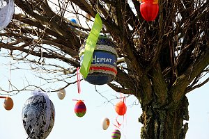 Ostereierallee in Obergebra