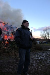 Osterfeuer in Herreden