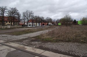 Reihenh&auml;user oder Eigenheime w&uuml;rden sich auch parallel zu den vorhandenen in der Stra&szlig;e An der Bleiche anbieten.