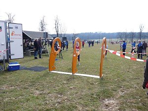 Kinder und Jugendliche beim Possenlauf