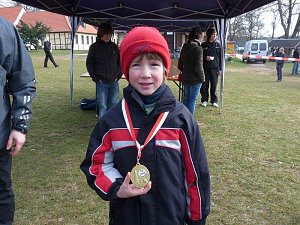 Kinder und Jugendliche beim Possenlauf