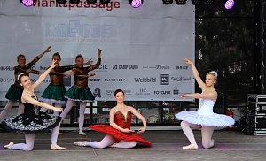 Das Tanzstudio Radeva zeigte zum Nordh&auml;user Weinfest, was seine Eleven alles k&ouml;nnen