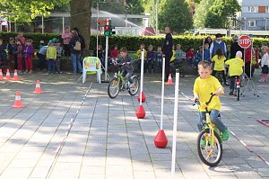 Sicherheit braucht K&ouml;pfchen - seit gut zehn Jahren organisiert die Kreissparkasse Nordhausen die Verkehrsschulungen f&uuml;r angehende Grundsch&uuml;ler